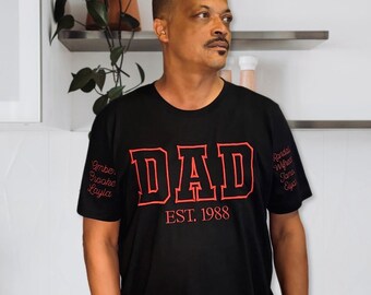 Papa Shirt, benutzerdefiniertes Papa T-Shirt, personalisiertes Vatershirt, Vatertagsgeschenk, gesticktes Papa-Shirt, Geburtstagsgeschenk