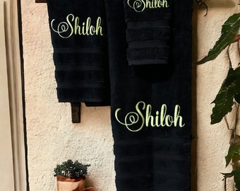 Handduksset med monogram/Personligt badhandduksset/Anpassat handduksset/Broderat handduksset/Bröllopspresent/Examenspresent/Inflyttningspresent