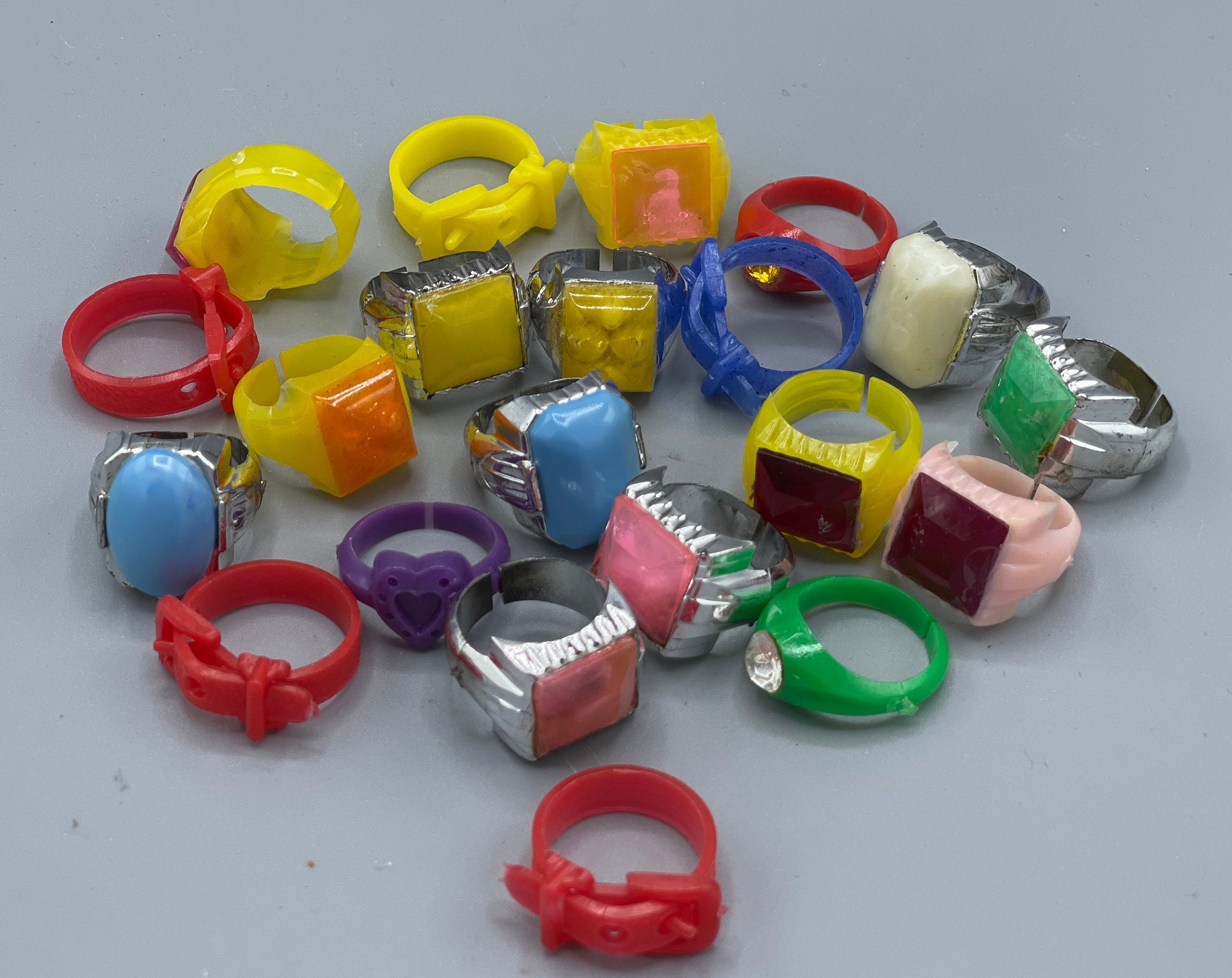 Wholesale Cute Children's Day Jewelry Plastic Kids Rings for Girls 