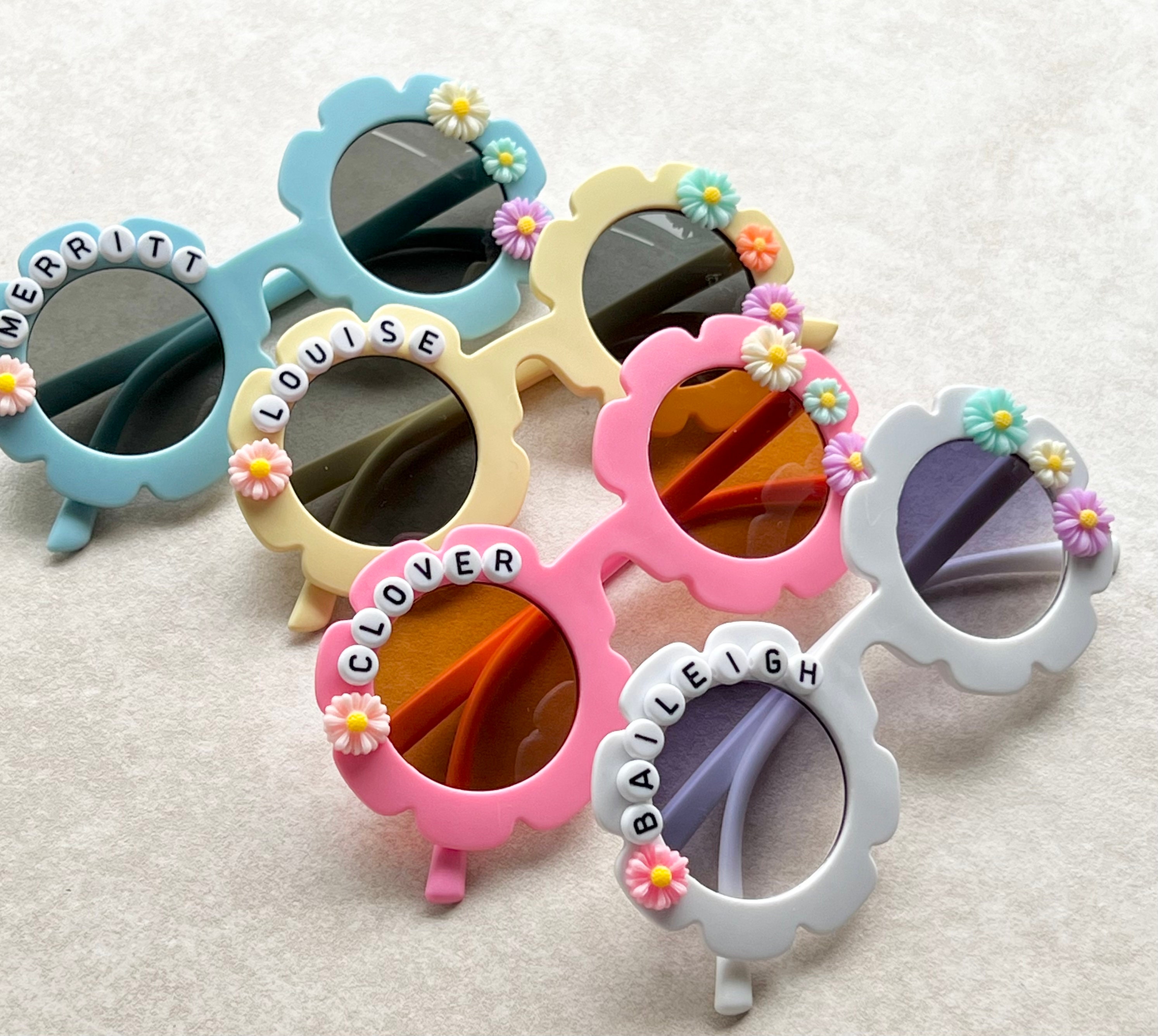 Betsey Johnson Flower Child Round Oil Slick Sunglasses Betsey Johnson Fairycore Floral And Peach Sunglasses | eBay main image 3