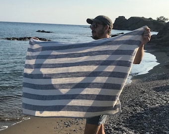 Striped Linen Beach Towel | 3 colours | 100% linen | Sustainable | Gym towel | Sauna | Travel | Spa | Made in the EU