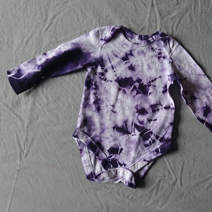 Naturally Dyed Baby Onesies Tie-dye Organic cotton Cochineal Logwood Long sleeved Boho baby Sustainable fashion 9-12 US kids' numeric