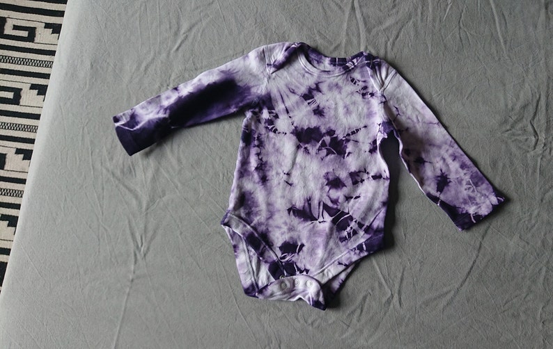 Naturally Dyed Baby Onesies Tie-dye Organic cotton Cochineal Logwood Long sleeved Boho baby Sustainable fashion 9-12 US kids' numeric