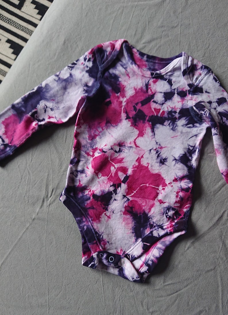 Naturally Dyed Baby Onesies Tie-dye Organic cotton Cochineal Logwood Long sleeved Boho baby Sustainable fashion image 2