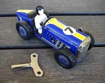 Wind up машина