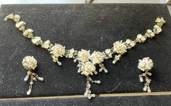 Necklace and matching earring suite - image 1