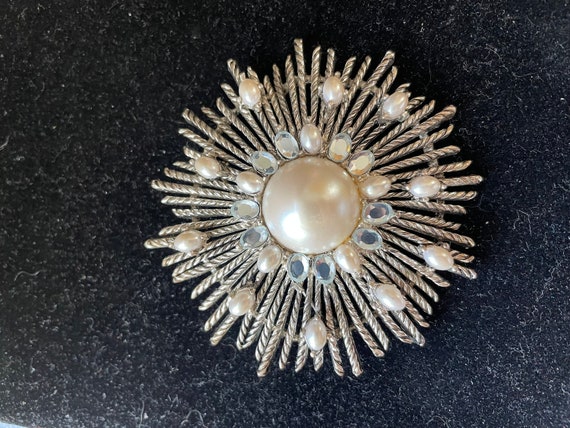 Festive Pin
