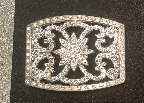 Rounded rectangular belt buckle - image 1