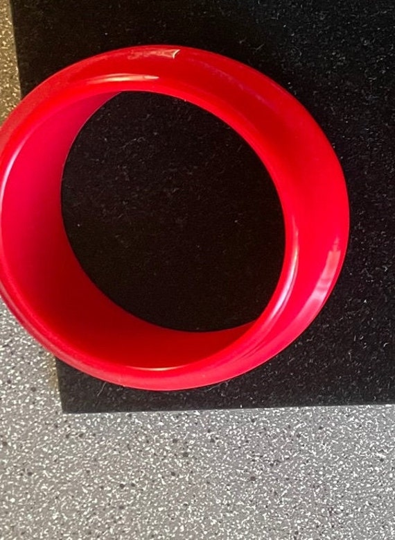 Red plastic bangle bracelet - image 3
