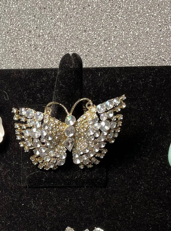 rhinestone  butterfly ring - image 1