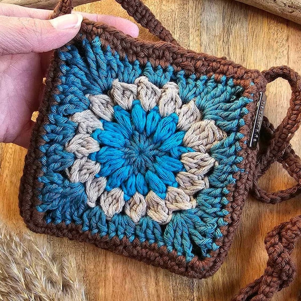 Kleines gehäkeltes Täschchen | Grannysquare | Strandtasche | Boho | Cossbag | Unikat | Häkeltasche