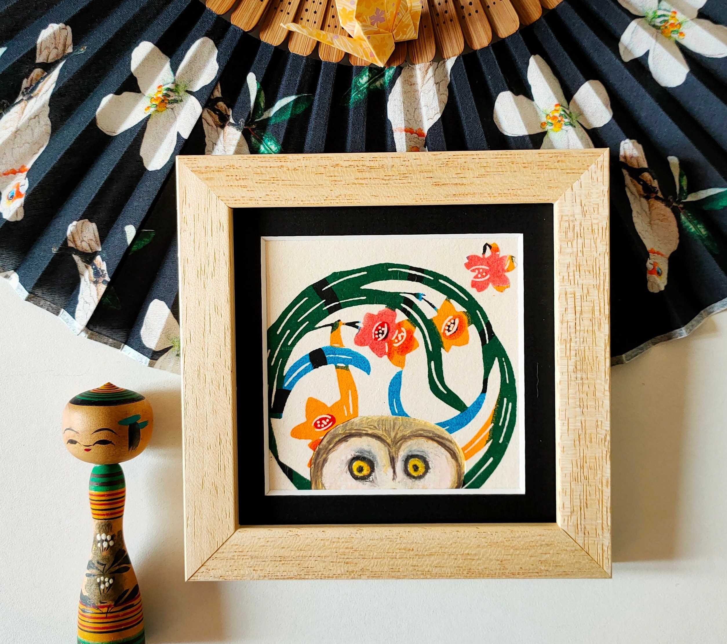 Petit Tableau Regard de Chouette Au Pastel Sec et Papier Japonais Fait Main