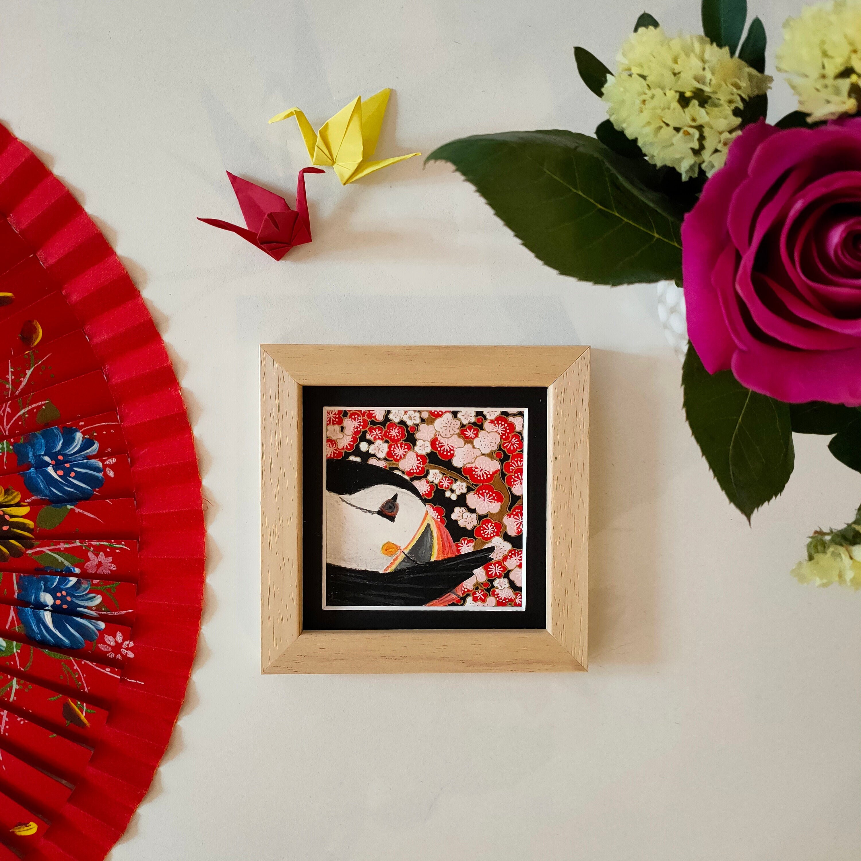 Petit Tableau Macareux Sakura Au Pastel Sec et Papier Japonais Fait Main