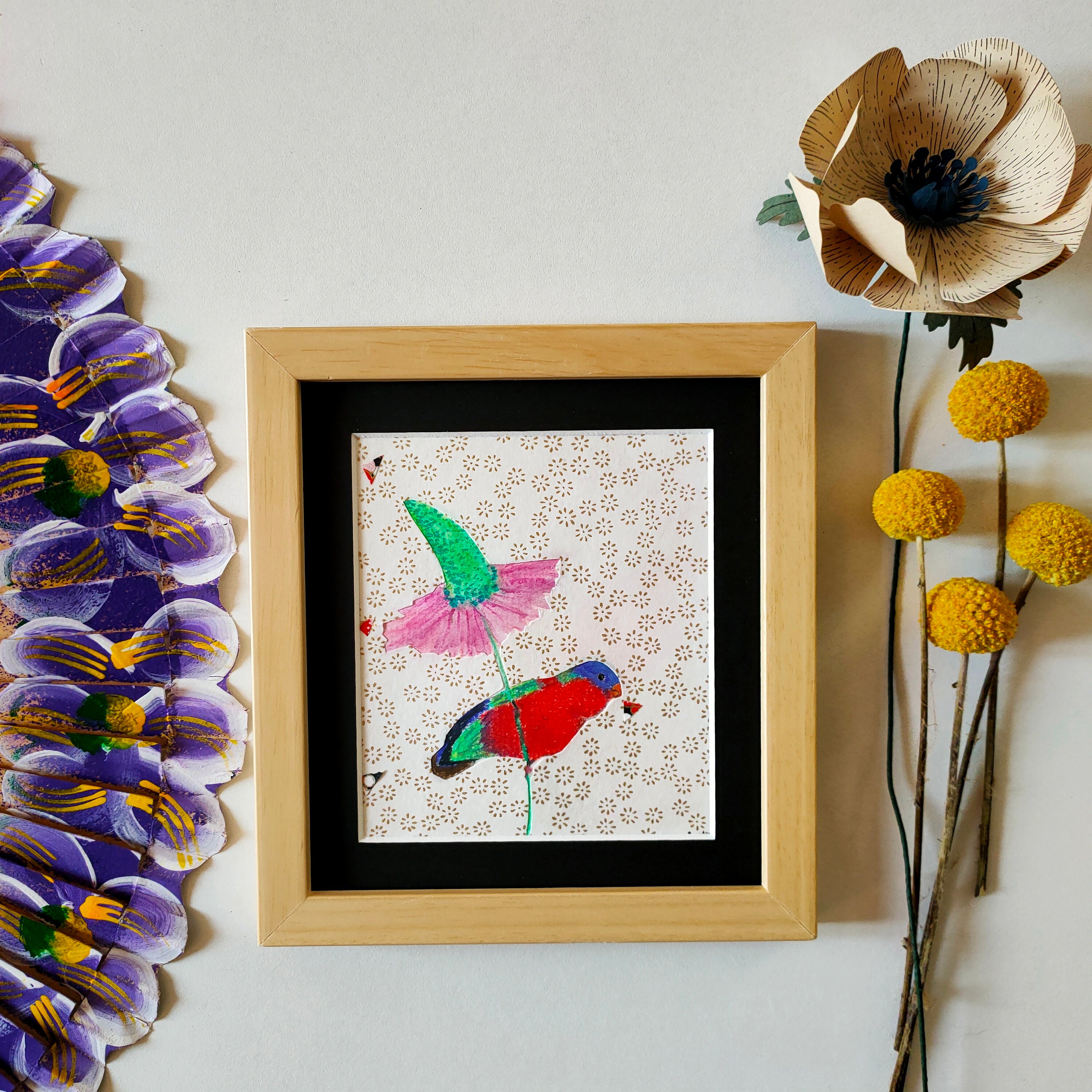 Tableau Perruche Multicolore Au Pastel Sec et Papier Japonais Fait Main