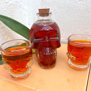 Tiki Skull Shot Glass Set