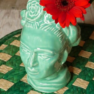 Green Frida-cocktailmok – handgeschilderde keramische tiki-mok – op Mexicaanse volkskunst geïnspireerd bargerei – uniek cadeau voor tiki- en kunstliefhebbers