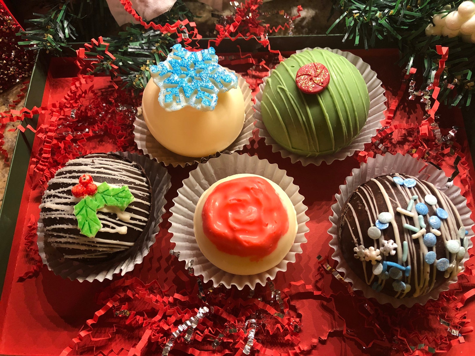 Christmas Cocoa Bombs Christmas Cocoa Bombs