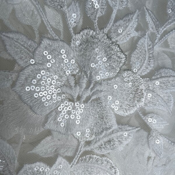 bridal floral embroidery lace tulle flowery mesh for wedding dress inwrought floral ivory lace fabric with sequins.high quality