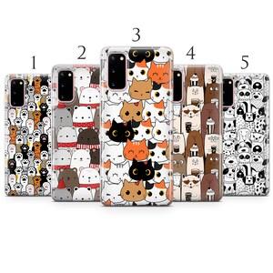 Pode incluir: Dez capas de telefone diferentes com v&aacute;rios desenhos de animais fofinhos. As capas s&atilde;o transparentes e mostram o telefone atrav&eacute;s do desenho. Os desenhos incluem gatos, c&atilde;es e outros animais.