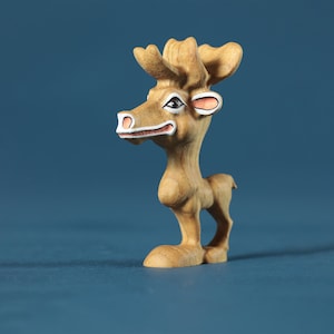 Personaje de dibujos animados de ciervos de madera / Juguetes de madera / Ciervo hecho a mano / Animales del bosque / Animales del bosque / Juguete Waldorf / Regalo para niños