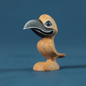Houten kraai stripfiguur | Handgemaakte vogel | Cadeau voor kinderen | Montessoridieren | Waldorf-speelgoed | Eco-vriendelijk speelgoed voor peuters