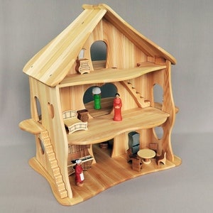 Holzspielzeug Puppenhaus mit Möbeln, Waldorf-Puppenhaus, Handgefertigtes Naturholz-Puppenhaus, Holzspielzeug, Doppelgrößen-Puppenhaus Bild 1