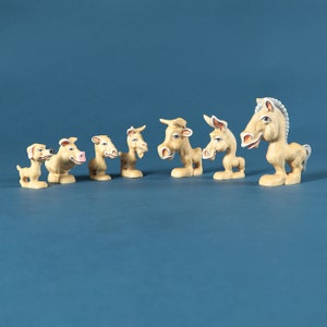 Juego de animales de granja: colección de personajes de dibujos animados, juguete de madera hecho a mano, regalo para niños, animales Montessori Waldorf, juguete ecológico