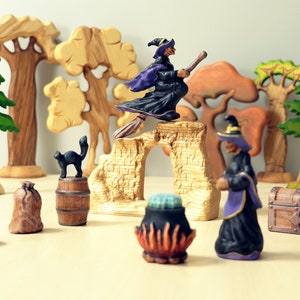 Wooden Toy Witch, Halloween Figurine, Wooden Witches, Wooden Hag Figurine, Home decoration, Waldorf Toys, Gift for Kids, Montessori toys