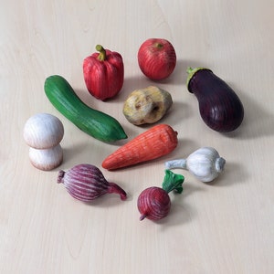 Waldorf toys Vegetables, Wooden Eggplant, Pepper, Carrot, Cucumber, Tomato, Onion, Garlic, Radish, Potato, Mushroom, Montessori toys