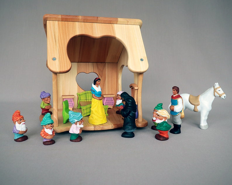 Wooden toy Snow White and 7 Dwarfs, Fairy Tale Gnome, Waldorf toys, Wooden Toys Figurine, Gift for Kids, Wooden Toy Miniature image 10