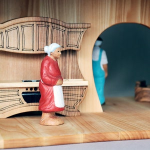 Holzspielzeug Puppenhaus mit Möbeln, Waldorf-Puppenhaus, Handgefertigtes Naturholz-Puppenhaus, Holzspielzeug, Doppelgrößen-Puppenhaus Bild 2