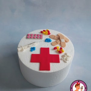 Fondant Cake Topper Set - Edible Medical Cake Topper - Graduation - Fondant Decoration Doctor, Nurse, Nursing