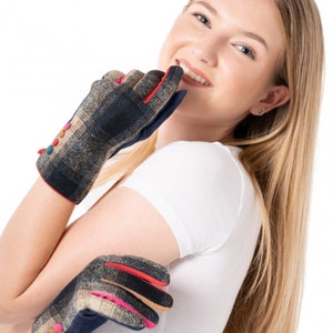 Black Tartan Style, Ladies Winter Gloves