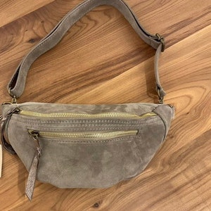 Sac banane femme cuir , Bum bag , hip bag pochette banane cuir image 3