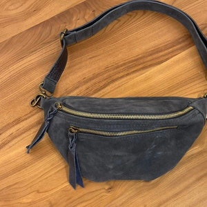 Sac banane femme cuir , Bum bag , hip bag pochette banane cuir image 4