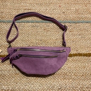 Sac banane femme cuir , Bum bag , hip bag pochette banane cuir Lila purple