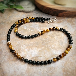 Collier homme en oeil de tigre de catégorie A et agate noire : bijoux en perles de pierres précieuses