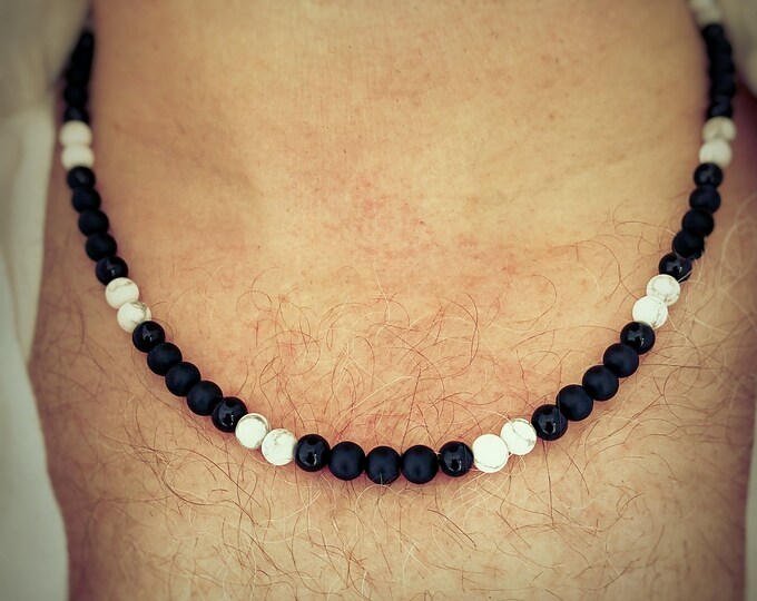 Men's White Howlite & Black Onyx Bead Necklace