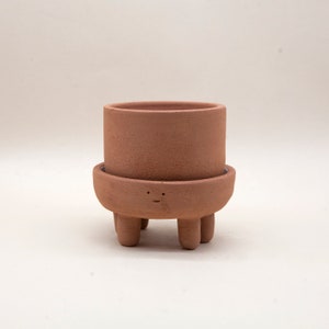 fun mini flower pot, mini flower pot with legs, flower pot for succulents