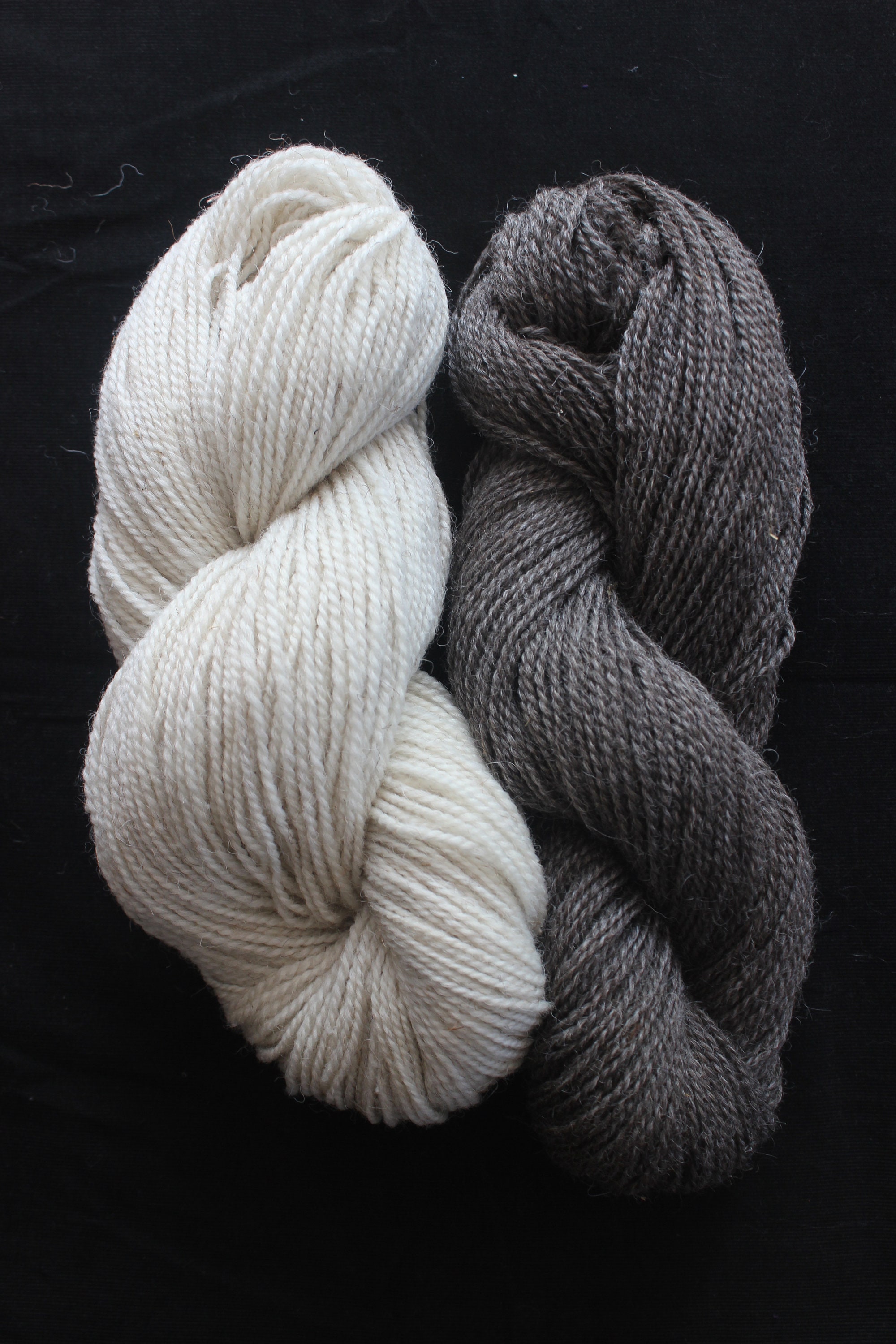 Gründl 3 x 100 g Häkelgarn 100 uni Baumwolle mercerisiert langlebig 20 Farben eB