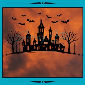Könnte beinhalten: Eine Halloween-Illustration mit einer schwarzen Silhouette eines Spukschlosses mit Fledermäusen vor einem orange-braunen Wolkenhimmel. Zwei kahle Bäume und Straßenlaternen flankieren das Schloss. Das Bild ist in einen blauen Rahmen gefasst.