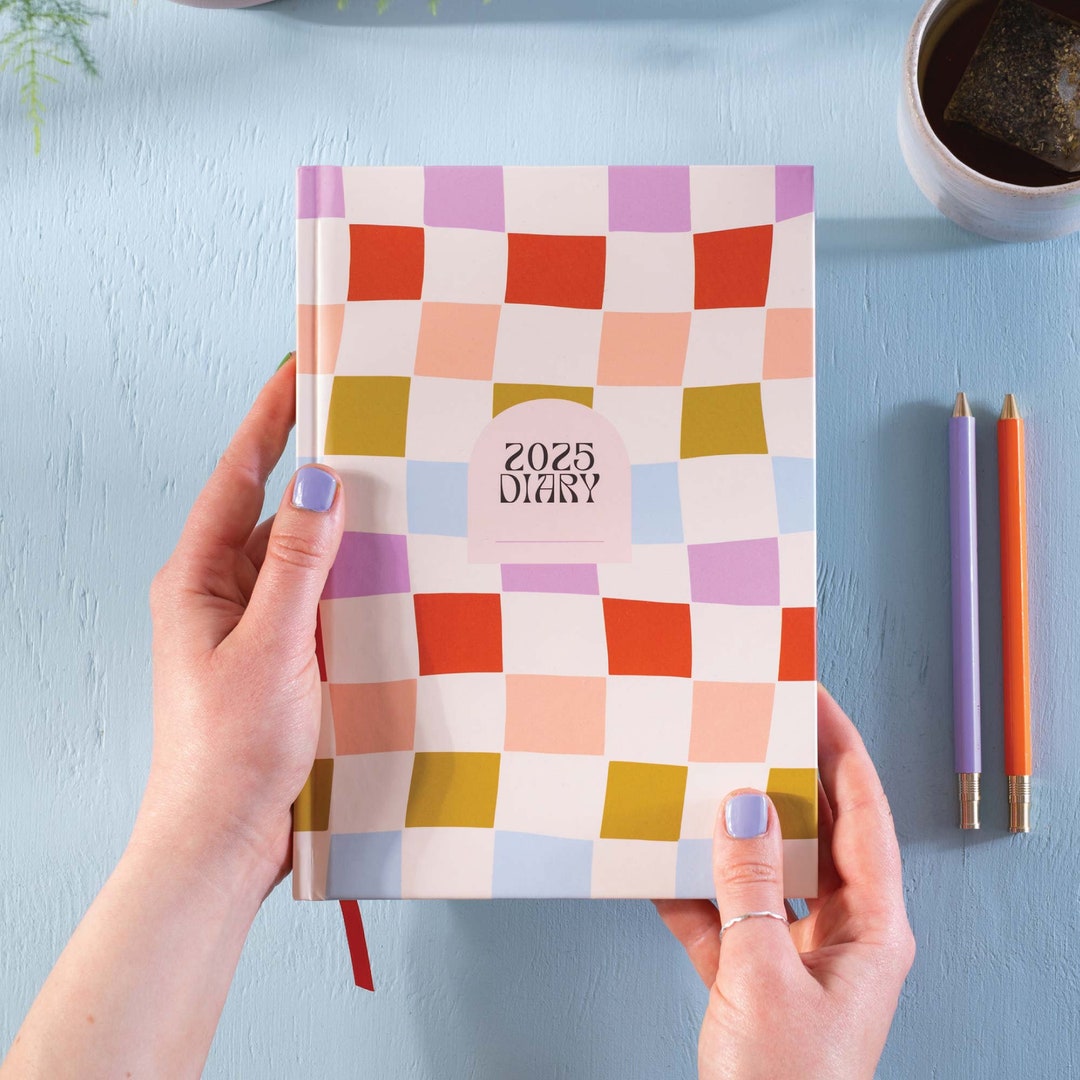 2025 Diary Week to View A5 Hardcover Planner 2025 Journal Recycled Paper Journal Colourful