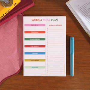 Meal Planner & Shopping List Pad | Weekly Meal Planner | Pink and Red | A5 Notepad | List Pad | Weekly List | Fridge Food List | Magnetic