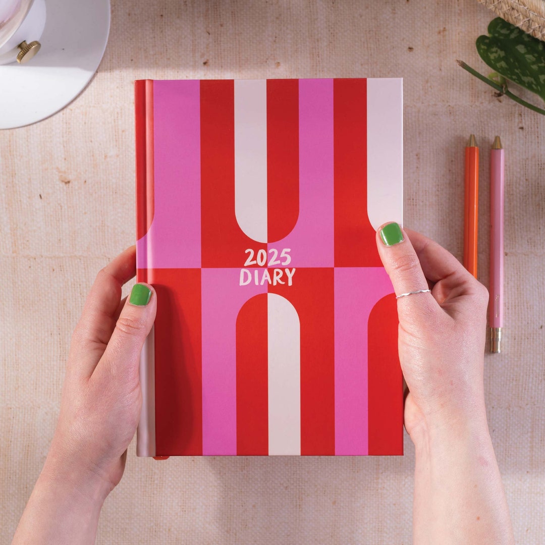 2025 Diary Week to View A5 Hardcover Planner 2025 Journal Recycled