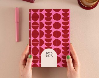Agenda Da Scrivania 2026 Museums & Galleries, Formato A5, Settimanale, Copertina Rigida Con Illustrazioni Di Annie Soudain