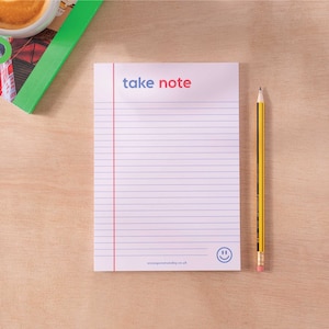 Notatnik A5 i lista zadań do wykonania Dni szkolne | Retro Deskpad | Notatnik do odrywania | Magnetyczny notes do planowania | Podkładka na biurko WFH | Podkładka do produktywności