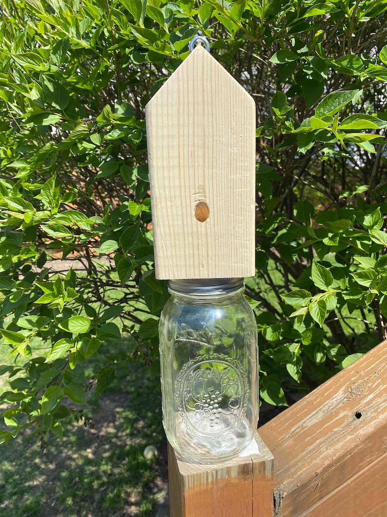 Diy Carpenter Bee Trap Lure / Carpenter bee trap hotel 100 Cedar