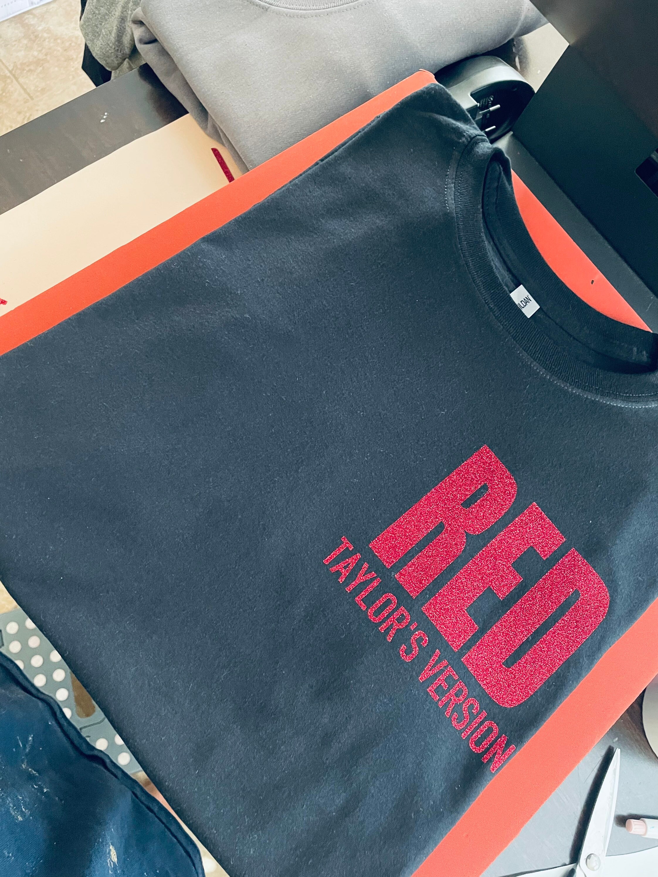 RED Tv Glitter Pocket Tee | Etsy
