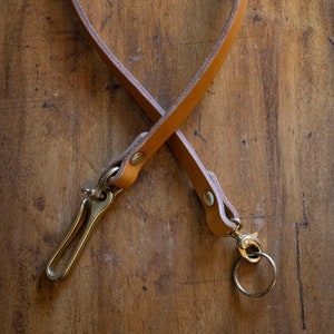 Geldbörse aus Leder mit Kette