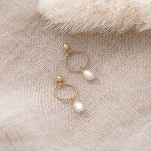 Mini Hoop Earring Gold plated Pearl Mother of pearl mini creoles clips sleepers cowrie hoop earrings pendant medal pearl charms ears